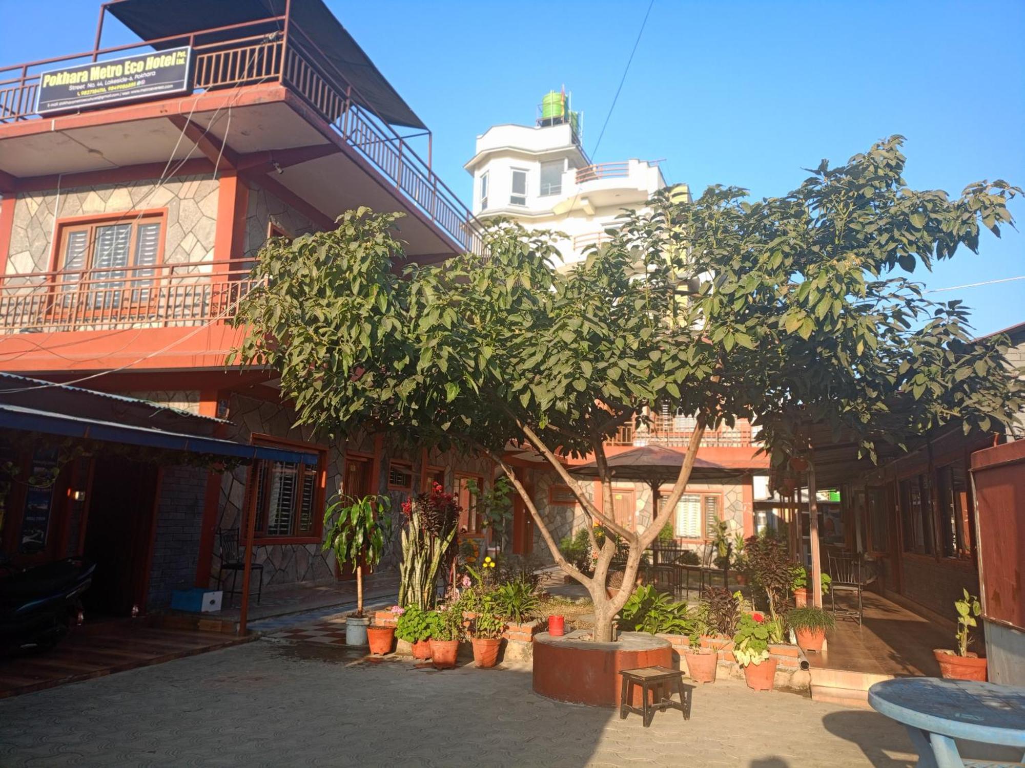 Pokhara Metro Eco Hotel Luaran gambar