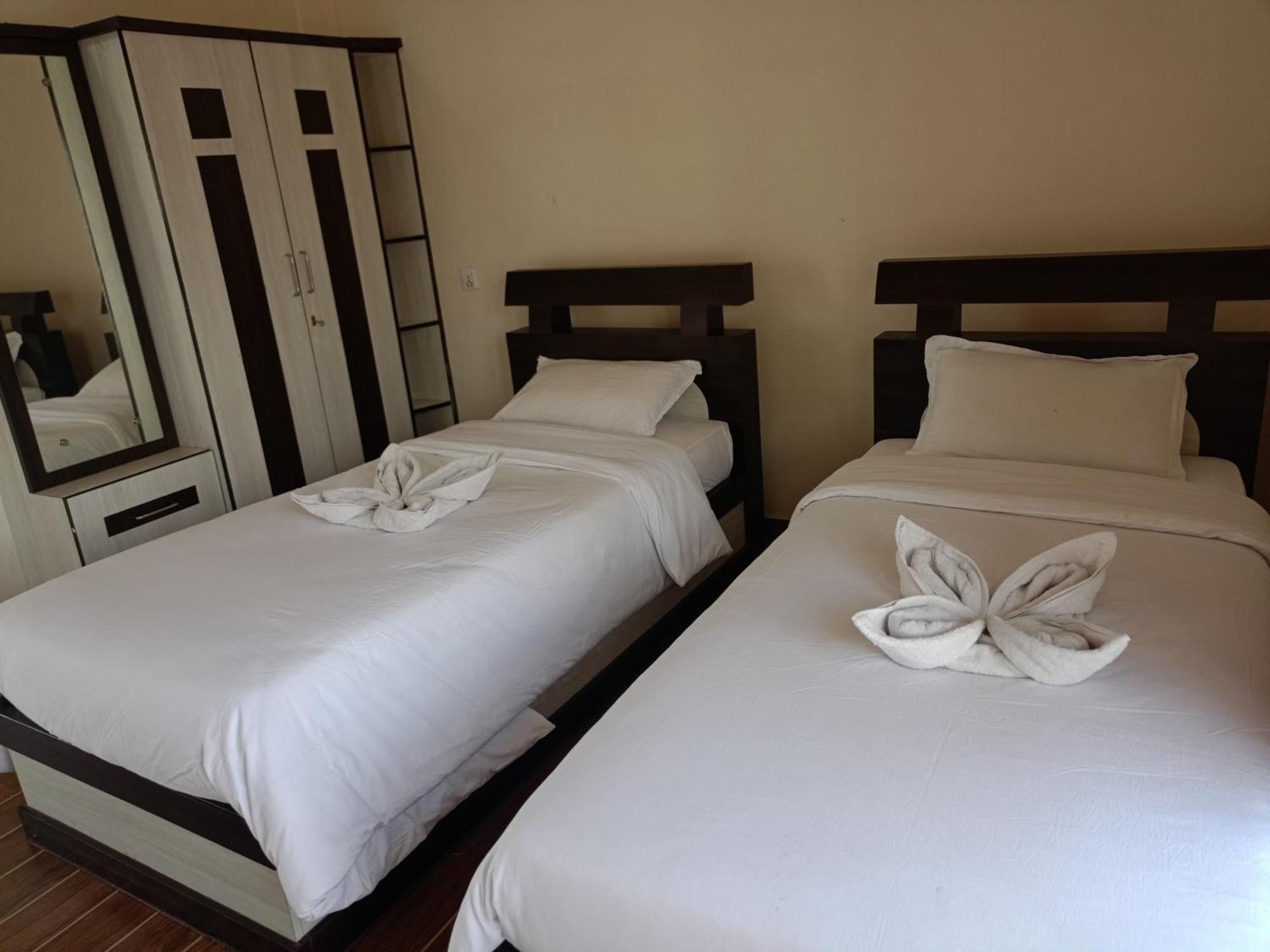 Pokhara Metro Eco Hotel Luaran gambar