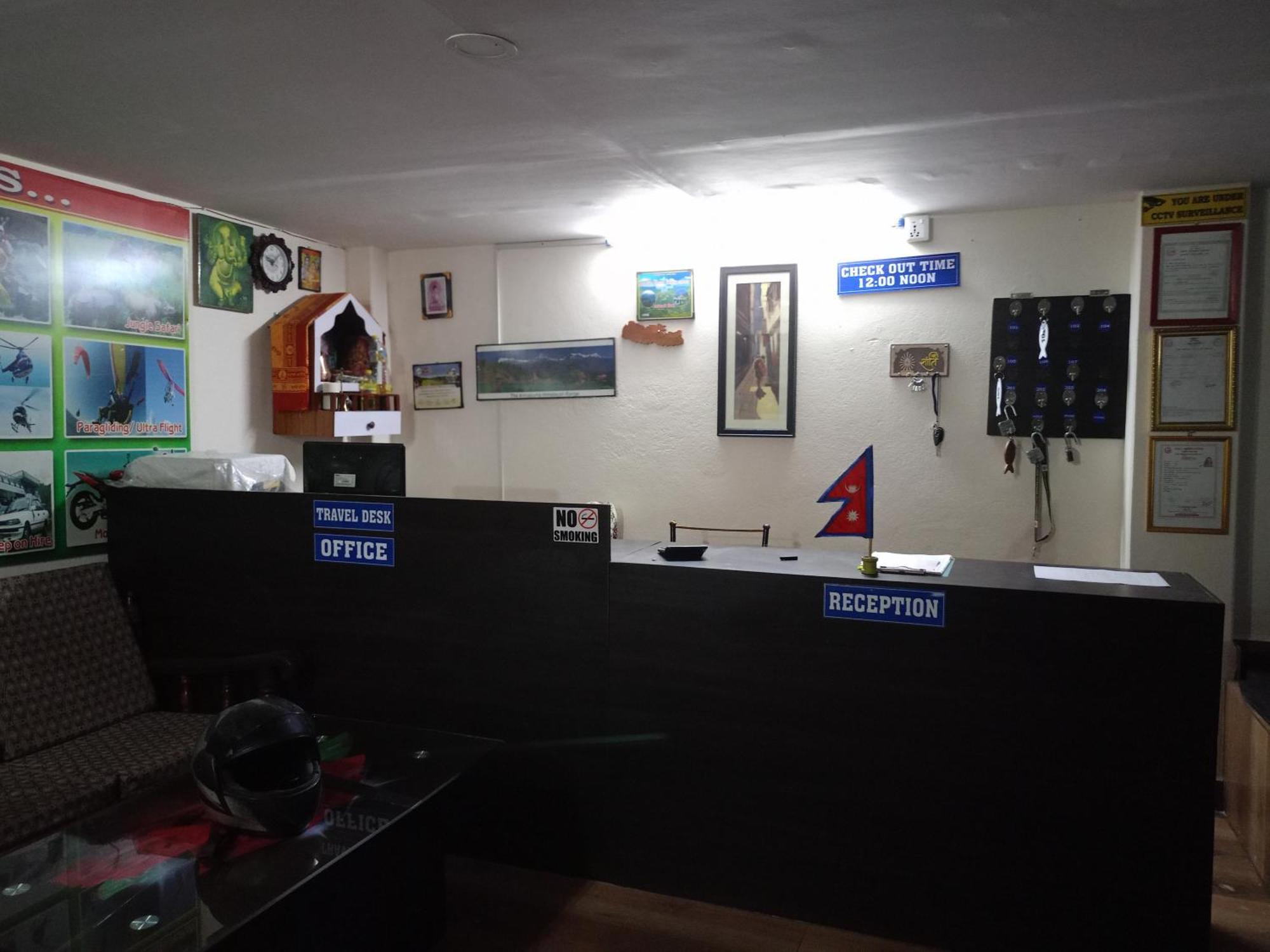 Pokhara Metro Eco Hotel Luaran gambar