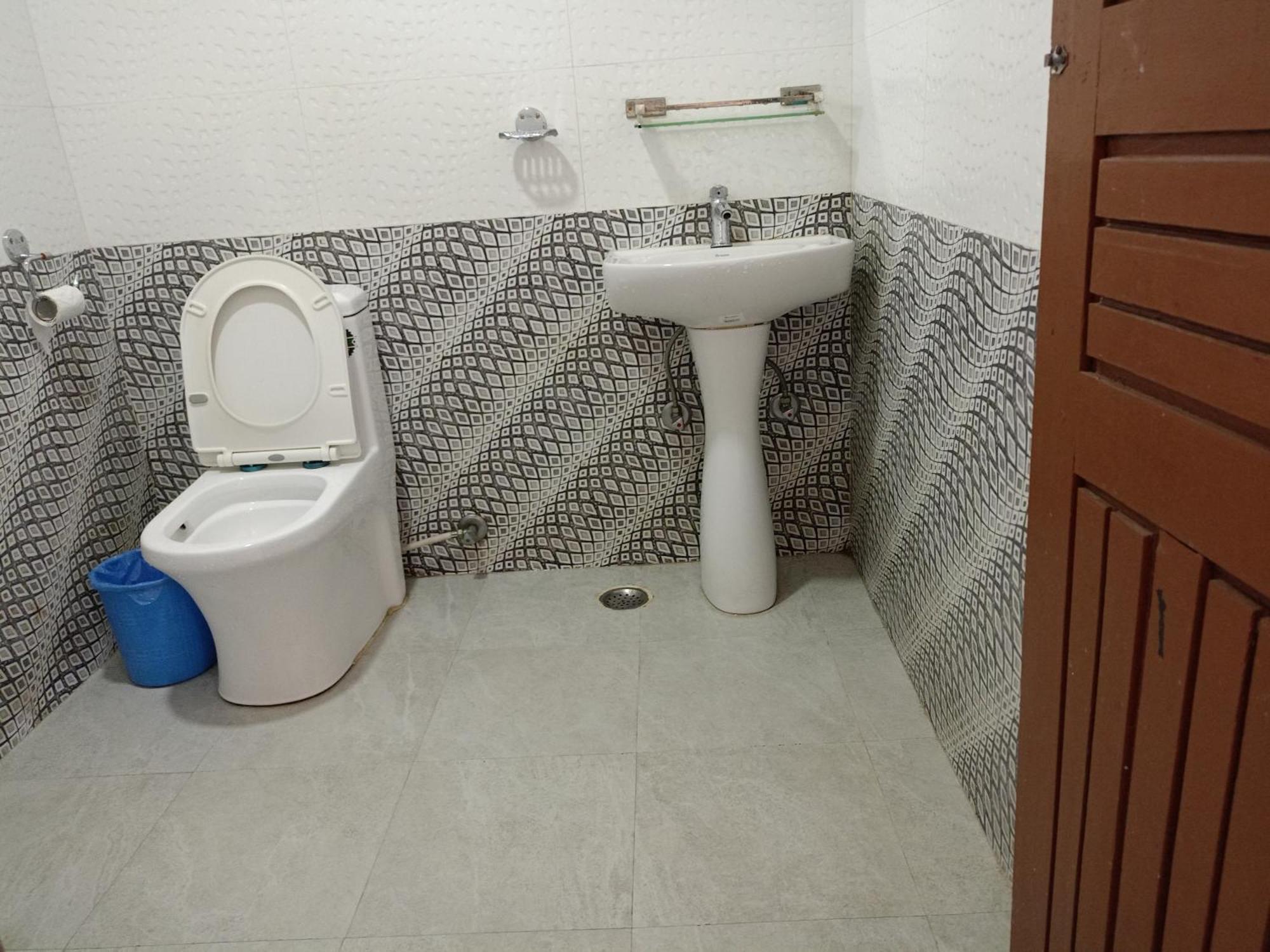 Pokhara Metro Eco Hotel Luaran gambar