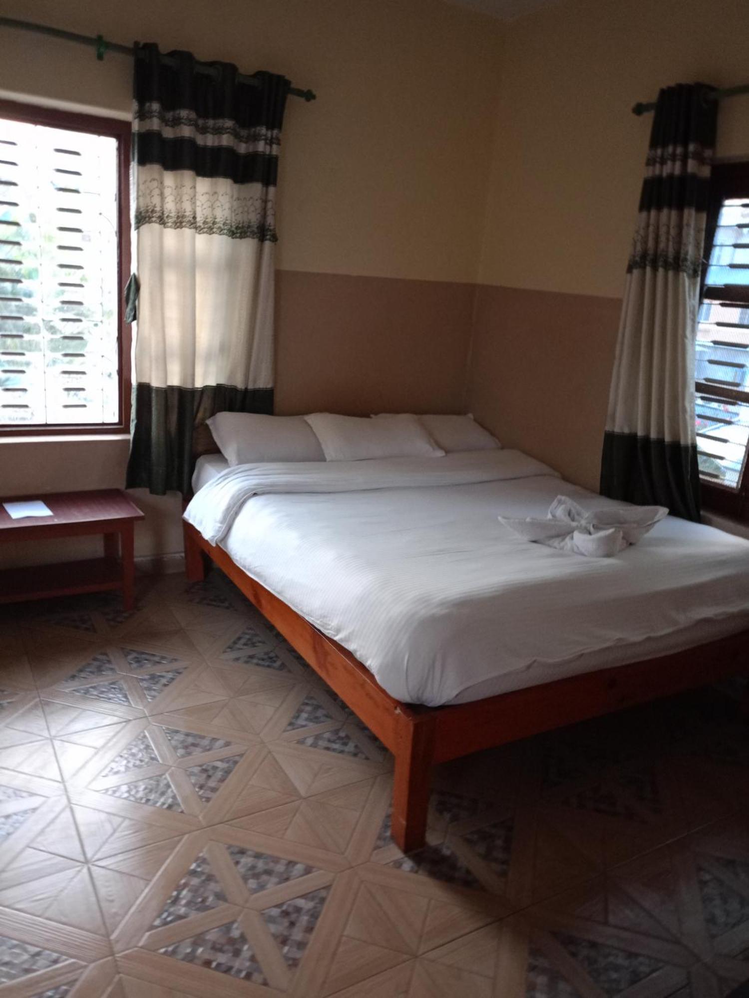 Pokhara Metro Eco Hotel Luaran gambar