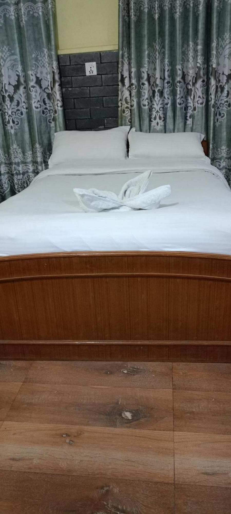 Pokhara Metro Eco Hotel Luaran gambar